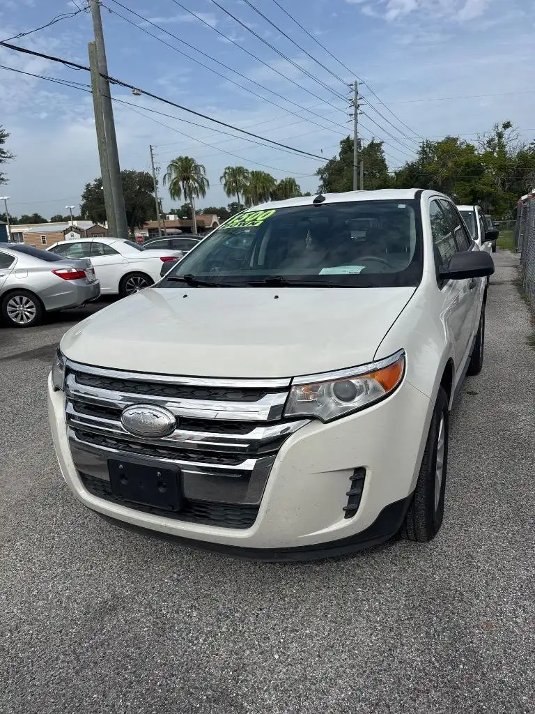 2013 Ford Edge SE's photo
