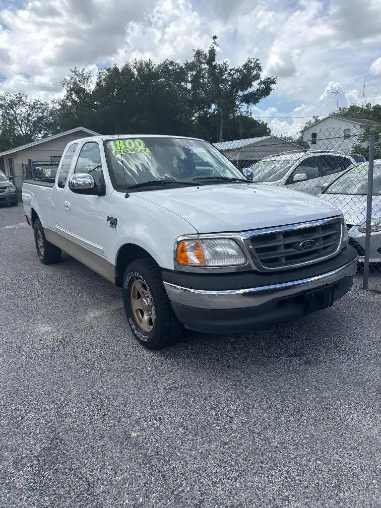 2000 Ford F-150 Lariat SuperCab SWB Styleside's photo