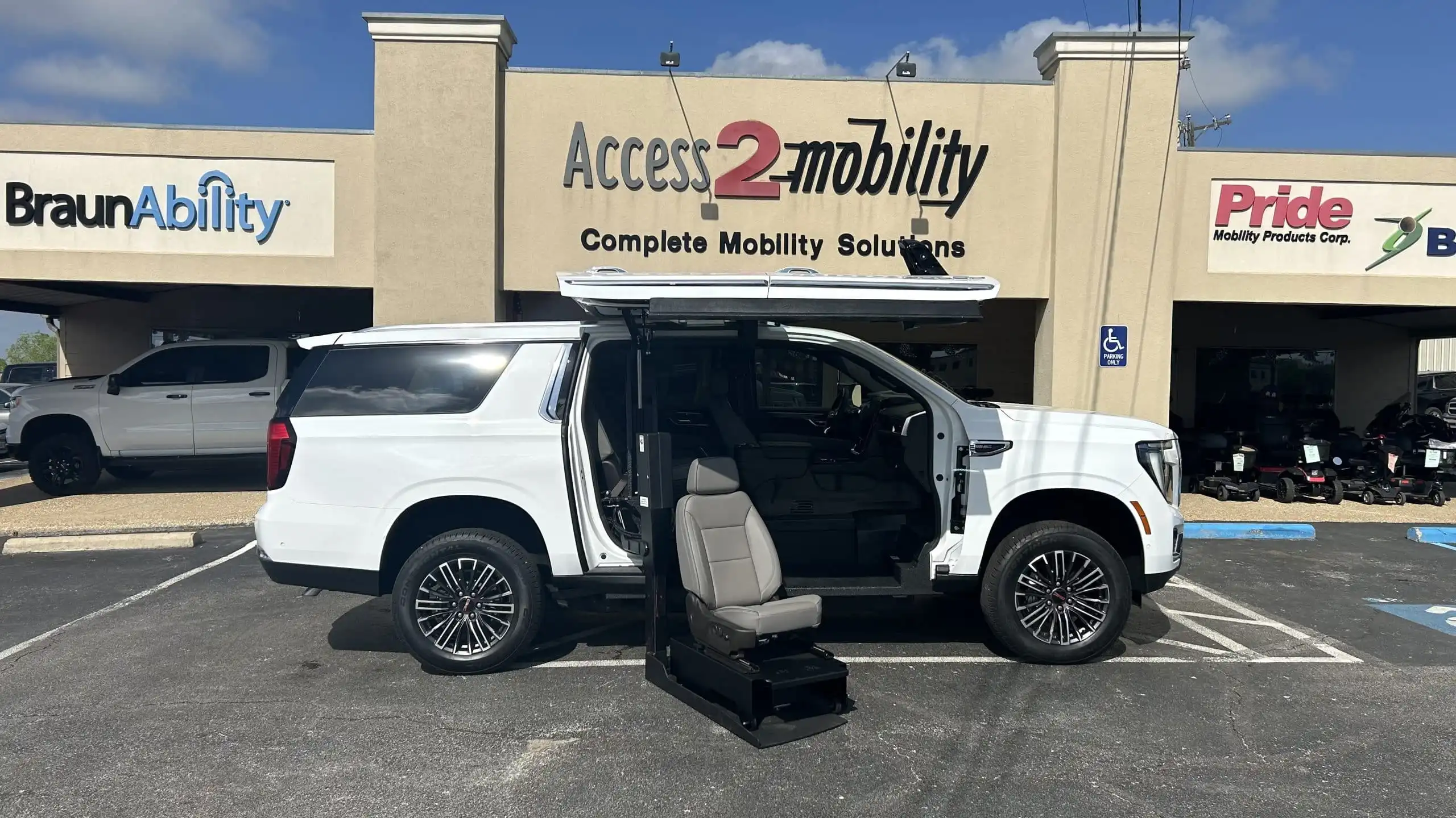 2026 GMC Yukon 2WD Elevation's photo