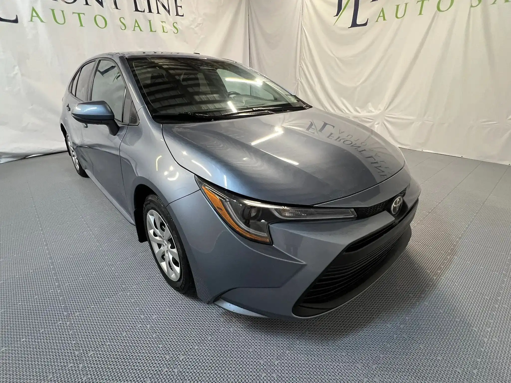 2025 Toyota Corolla LE CVT's photo