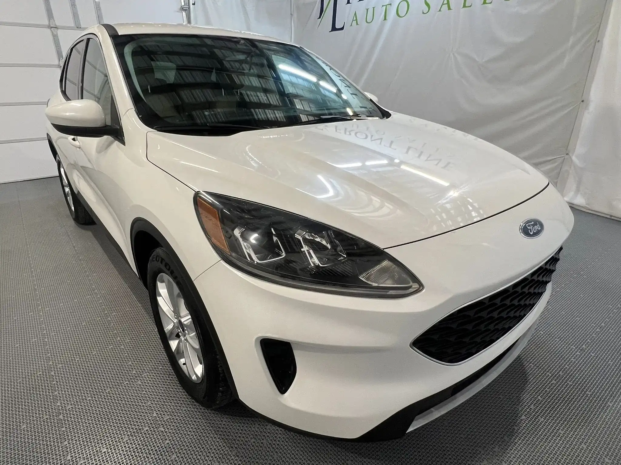 2021 Ford Escape SE FWD's photo