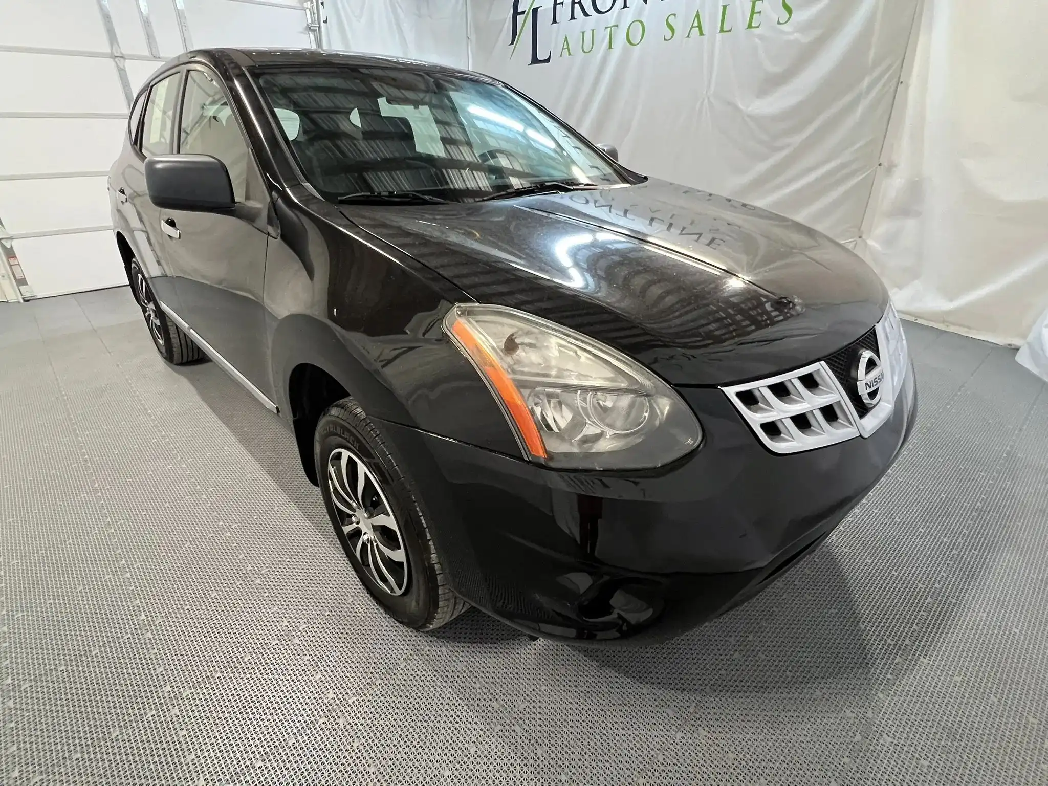 2014 Nissan Rogue Select S FWD's photo