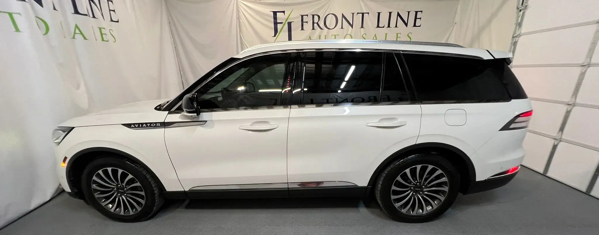 2020 Lincoln Aviator Reserve RWD photo 4