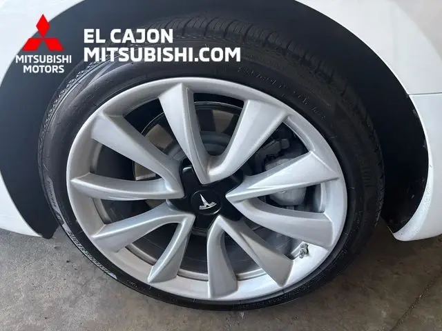 2017 Tesla Model 3 Base photo 5