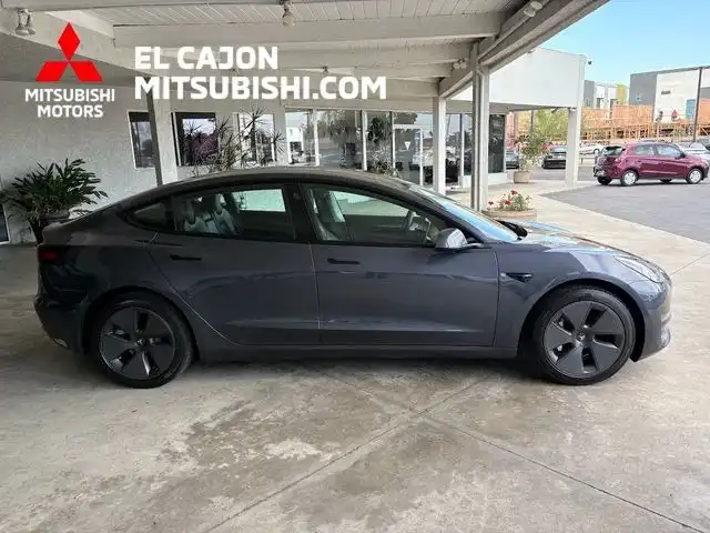 2023 Tesla Model 3 Base's photo