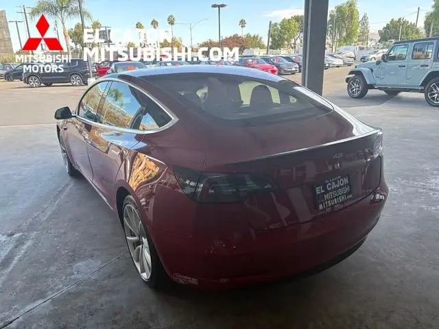 2018 Tesla Model 3 Long Range photo 4
