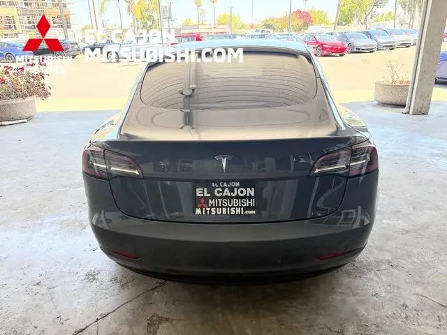 2019 Tesla Model 3 Standard Range Plus photo 3