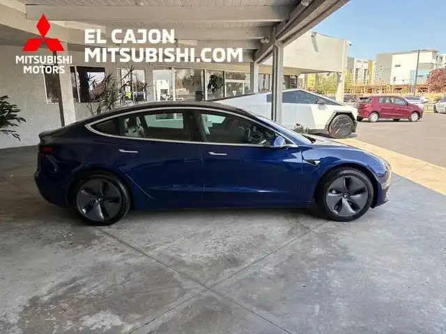 2019 Tesla Model 3 Standard Range Plus's photo