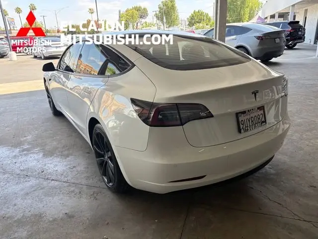 2019 Tesla Model 3 Standard Range Plus photo 4