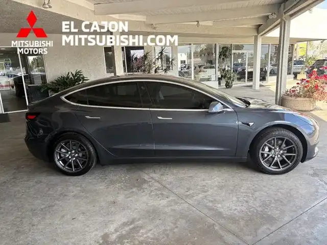 2018 Tesla Model 3 Long Range's photo