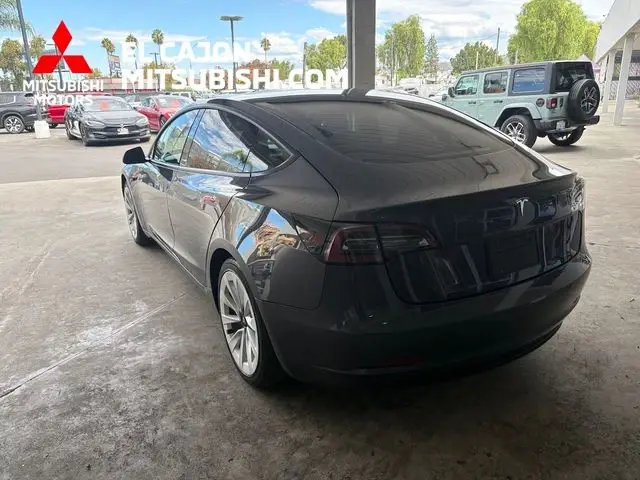2021 Tesla Model 3 Standard Range Plus photo 4