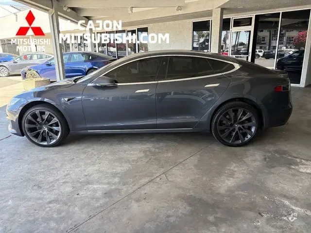 2020 Tesla Model S Long Range Plus photo 5