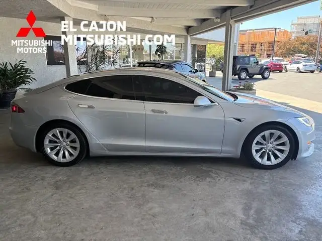 2016 Tesla Model S 90D photo 1