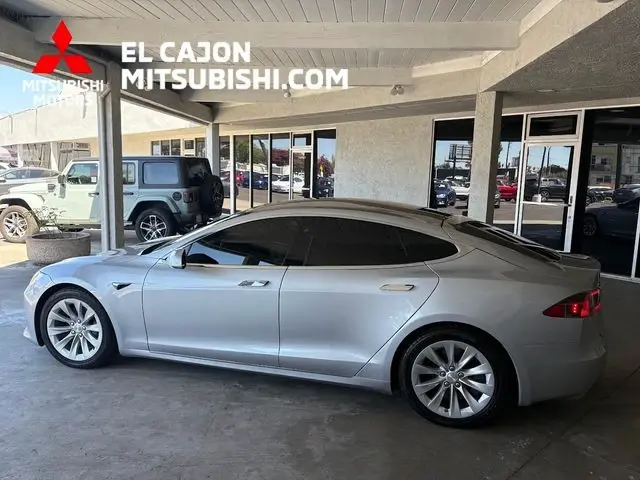 2016 Tesla Model S 90D photo 5