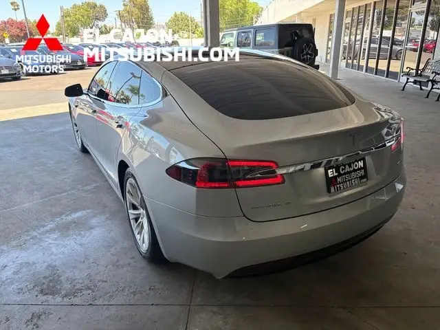 2016 Tesla Model S 90D photo 4