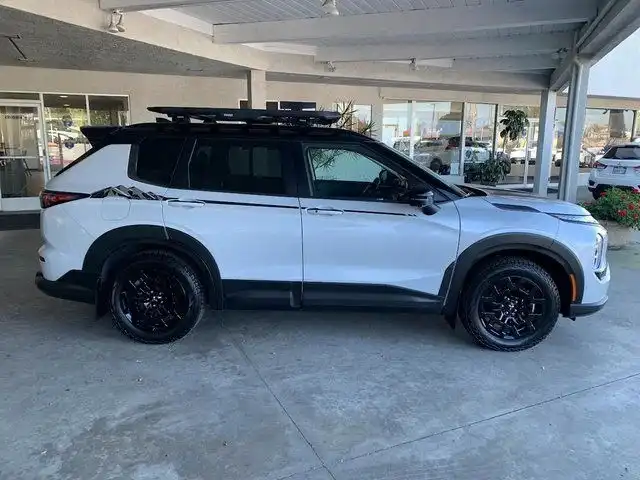 2025 Mitsubishi Outlander Trail Edition S-AWC's photo