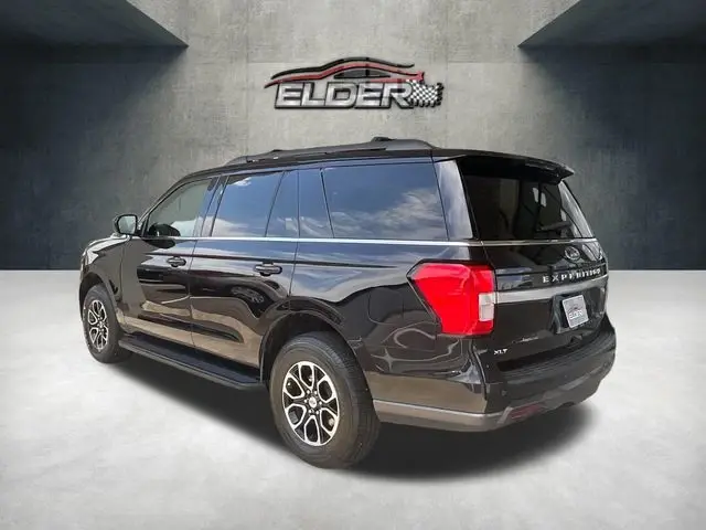 2022 Ford Expedition XLT photo 4