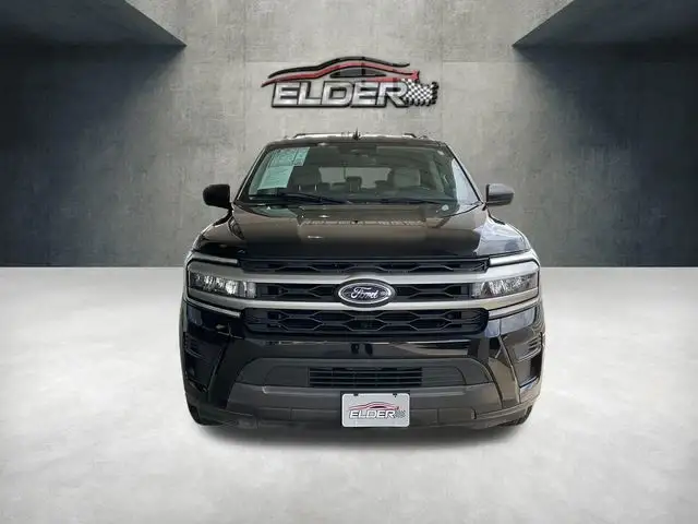 2022 Ford Expedition XLT photo 1