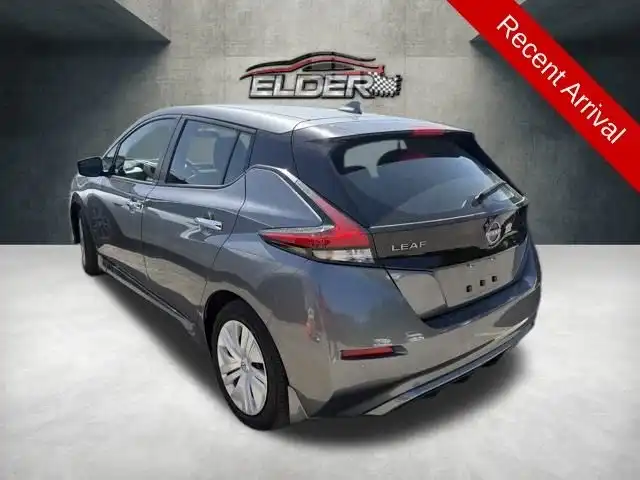 2025 Nissan Leaf S's photo