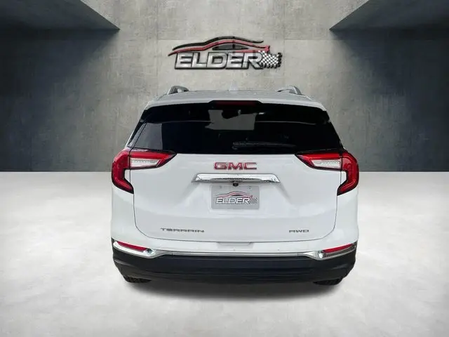 2024 GMC Terrain SLT AWD photo 5