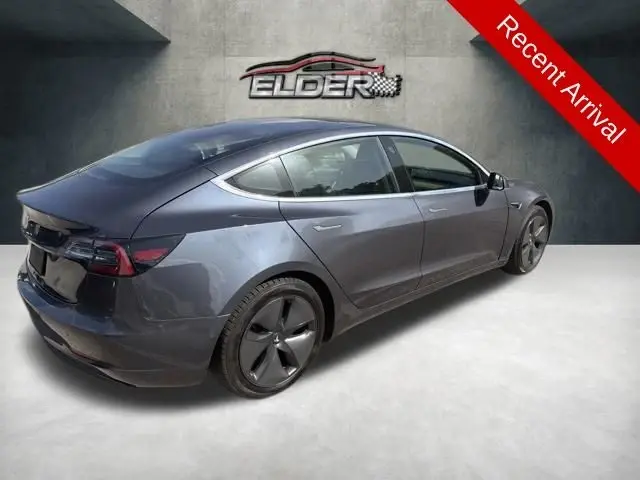2020 Tesla Model 3 Standard Range Plus photo 4