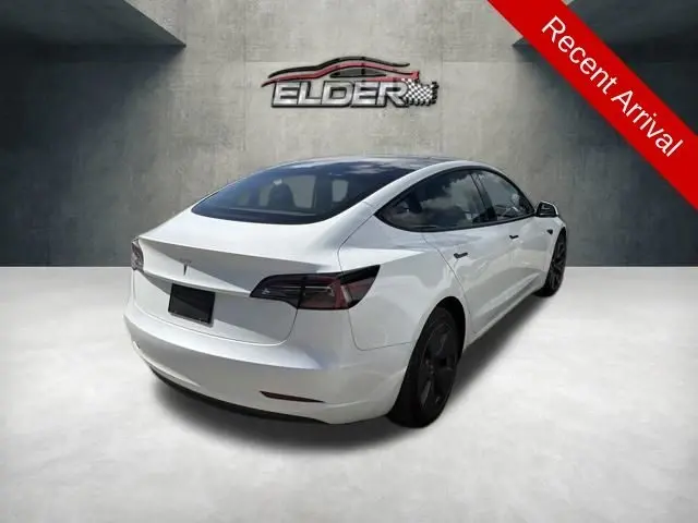 2023 Tesla Model 3 Base photo 3