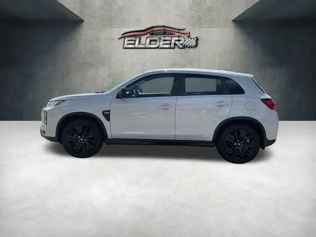 2027 Mitsubishi Outlander Sport 2.0 ES AWC CVT's photo