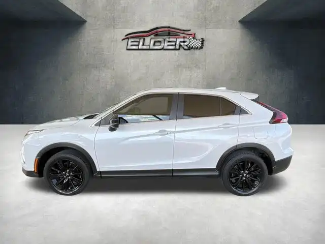2024 Mitsubishi Eclipse Cross LE S-AWC's photo