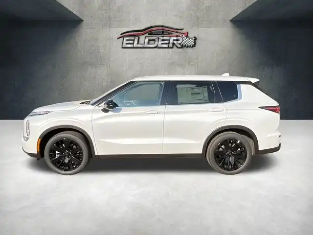 2026 Mitsubishi Outlander LE S-AWC's photo