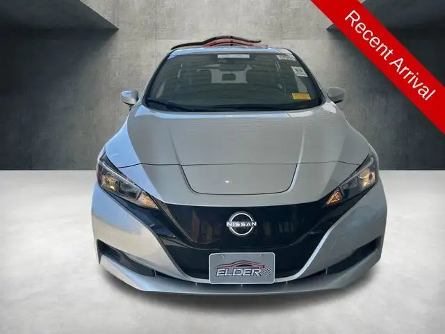 2025 Nissan Leaf S's photo