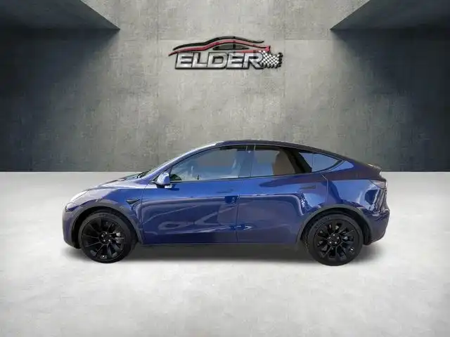 2022 Tesla Model Y Long Range Dual Motor All-Wheel Drive's photo