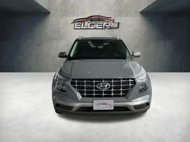 2022 Hyundai Venue SEL IVT's photo