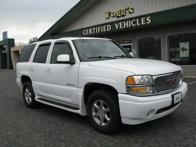 2004 GMC Yukon Denali AWD's photo