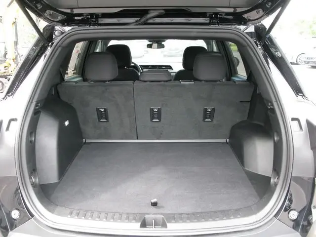 2025 GMC Terrain Elevation FWD photo 5