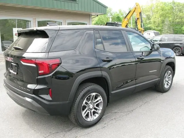 2025 GMC Terrain Elevation FWD photo 3