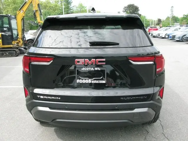 2025 GMC Terrain Elevation FWD photo 4