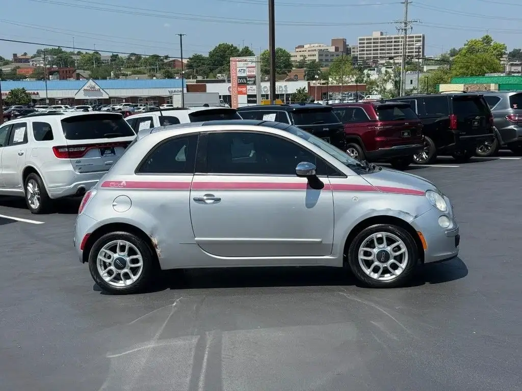 2012 FIAT 500 Lounge's photo