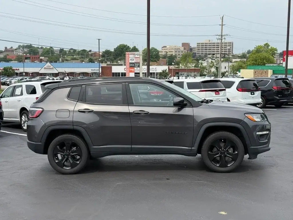 2021 Jeep Compass Altitude 4X4 photo 1
