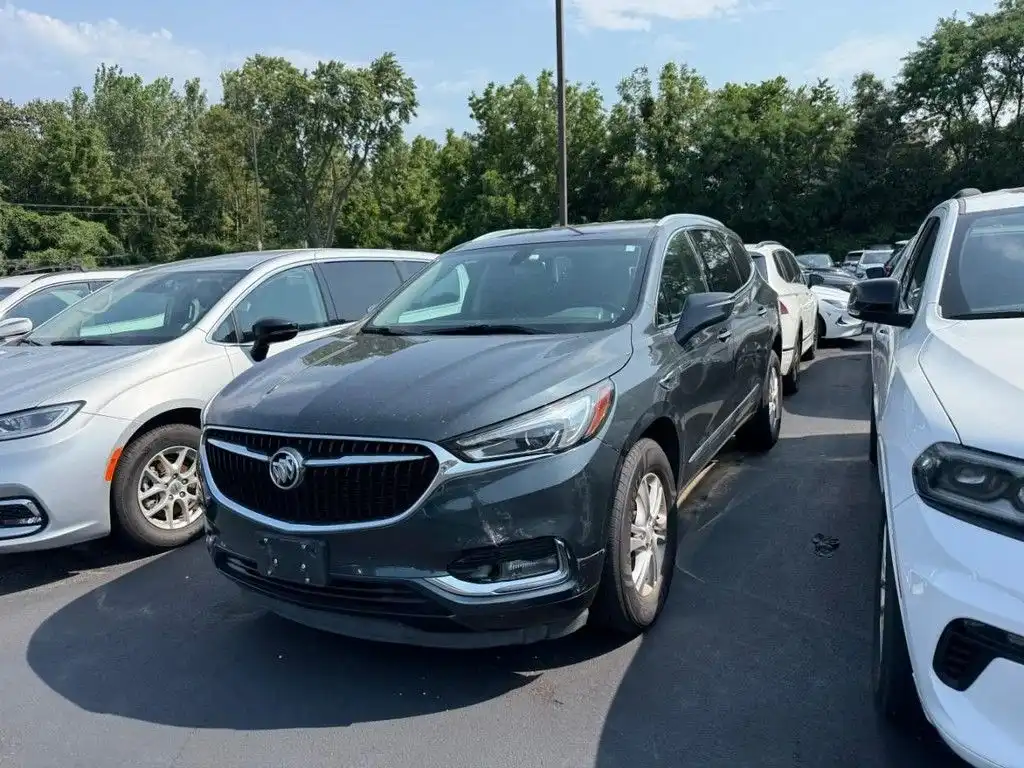 2019 Buick Enclave Essence's photo
