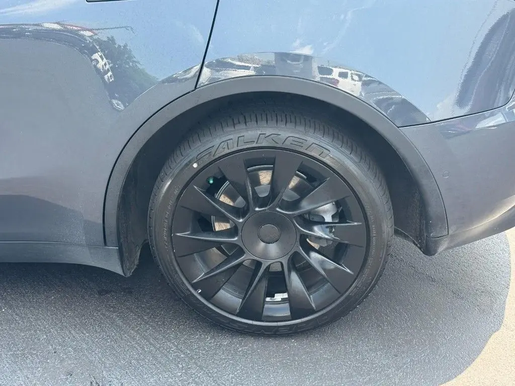 2020 Tesla Model Y Long Range Dual Motor AWD photo 4
