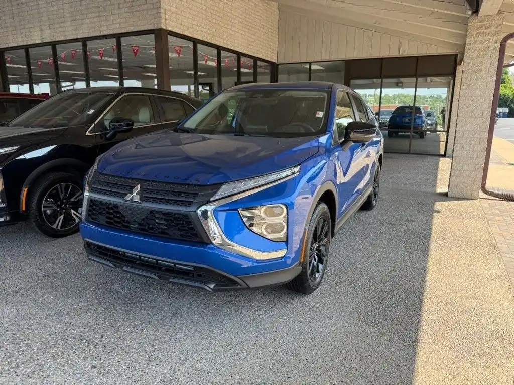 2026 Mitsubishi Eclipse Cross LE S-AWC's photo
