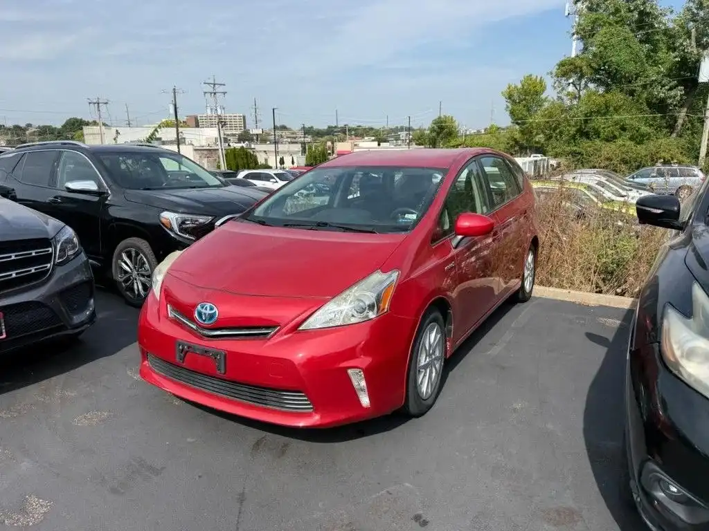2012 Toyota Prius v Three's photo