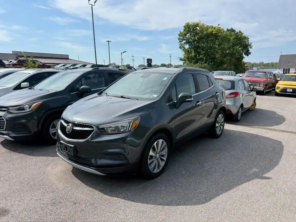 2018 Buick Encore Preferred's photo