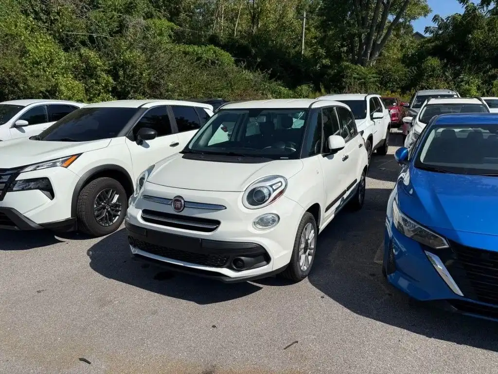 2020 FIAT 500L Pop FWD's photo