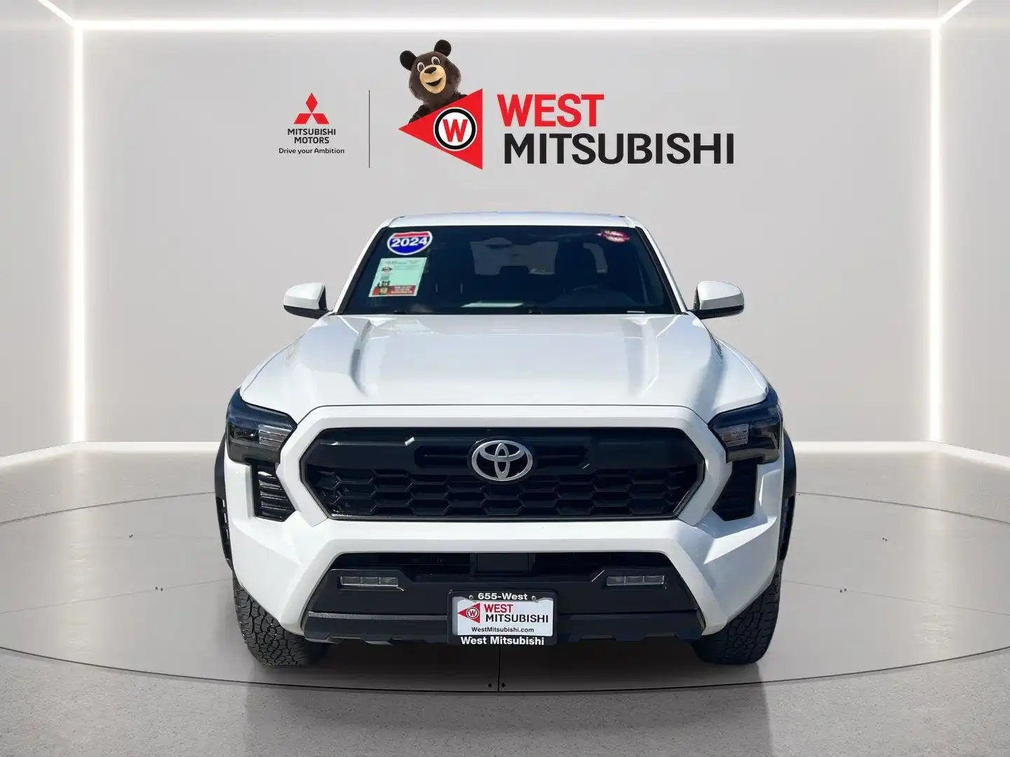 2024 Toyota Tacoma SR5 4WD Double Cab Long Bed's photo