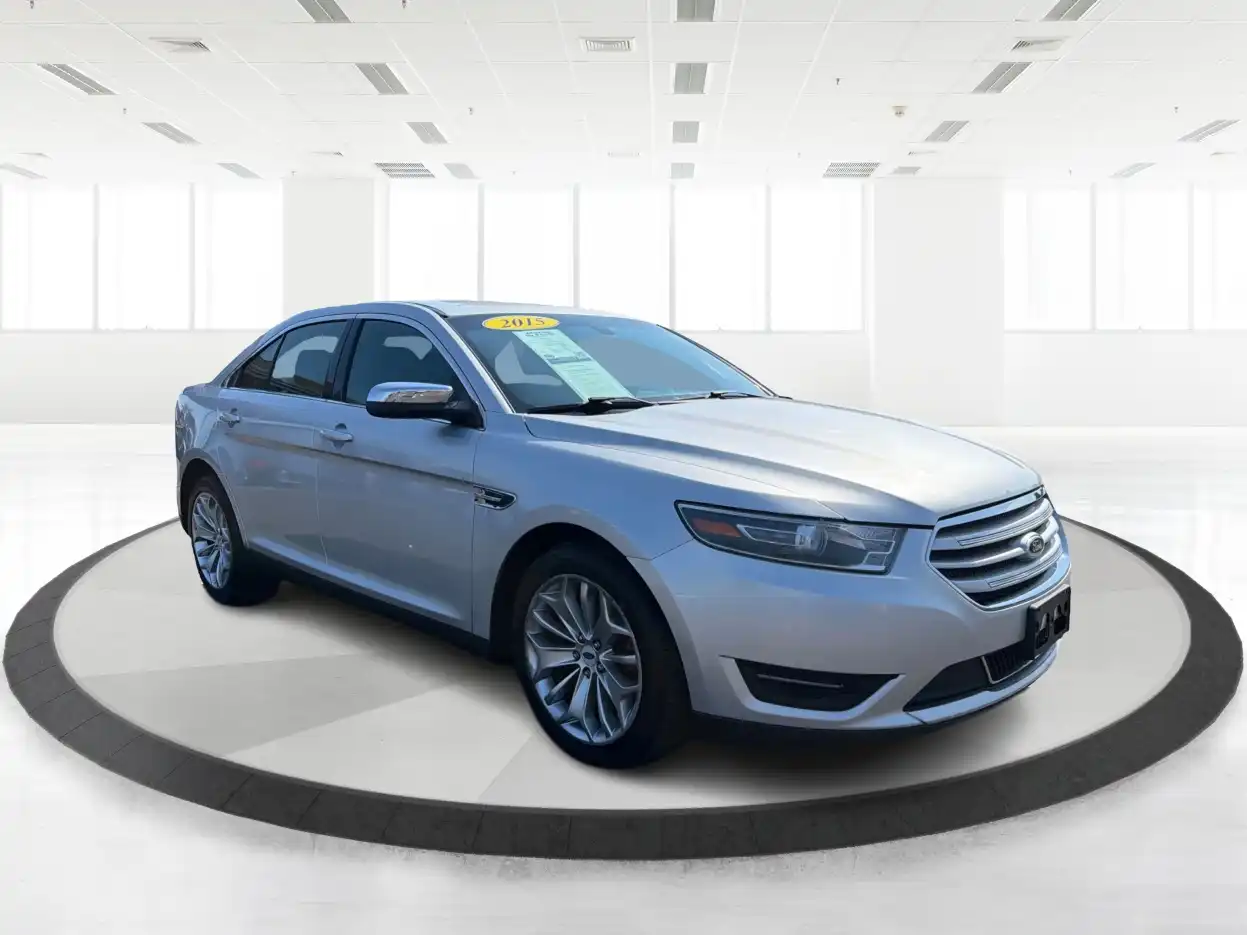 2015 Ford Taurus Limited FWD's photo
