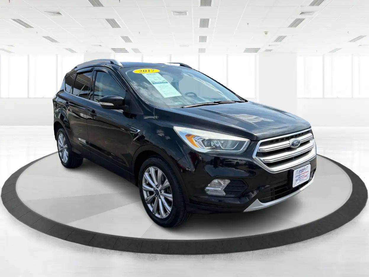 2017 Ford Escape Titanium's photo