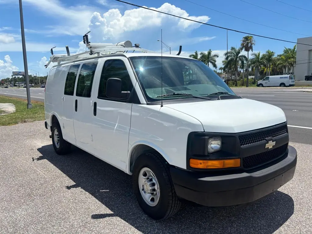 2013 Chevrolet Express Work Van HD 2500 photo 4