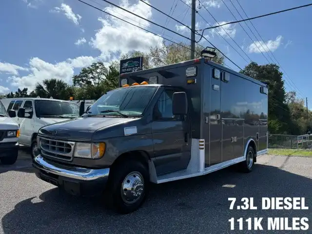 2000 Ford E-Series's photo