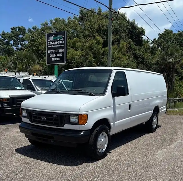 2006 Ford E-Series E-350 Super Duty Extended's photo